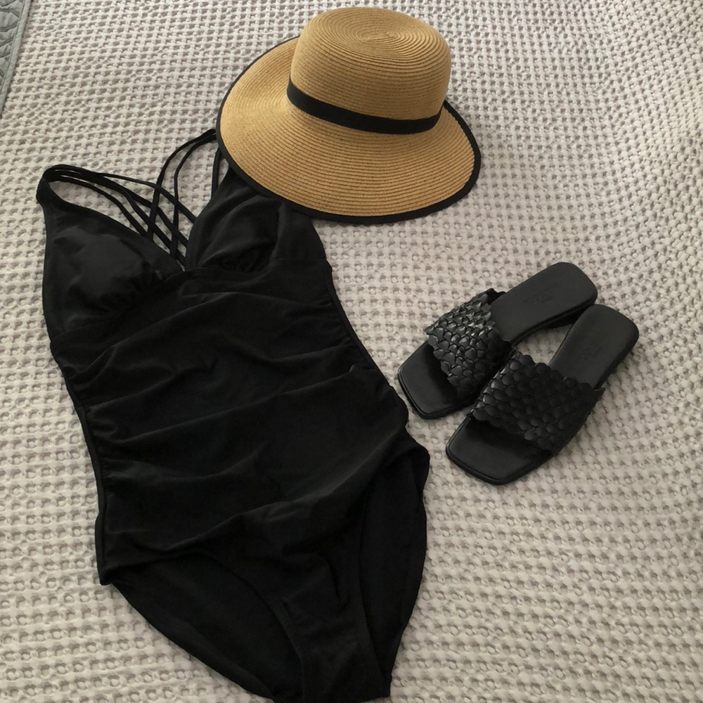 Black Merona one piece bathing suit Sz Small